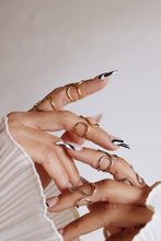 Load image into Gallery viewer, Squiggle Rings