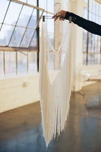 Load image into Gallery viewer, Style Fringe Shaws