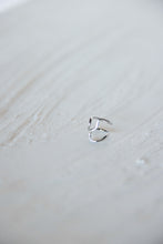 Load image into Gallery viewer, Squiggle Rings