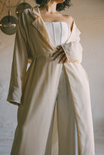 Load image into Gallery viewer, SALE - Creme Bonet Cover

