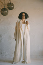 Load image into Gallery viewer, SALE - Creme Bonet Cover
